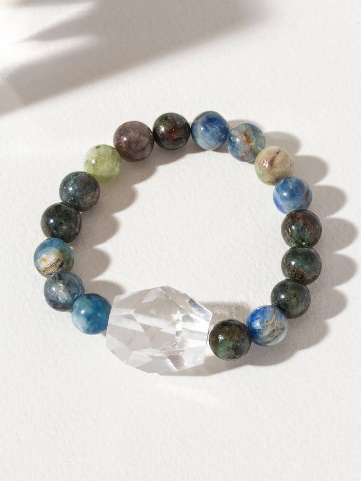 Mindful Stretch Bracelet - Kyanite, Clear Quartz for wholesale by Luna Norte
