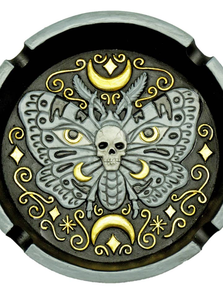 Skull in Butterfly Ashtray for wholesale by Fantasy Gifts