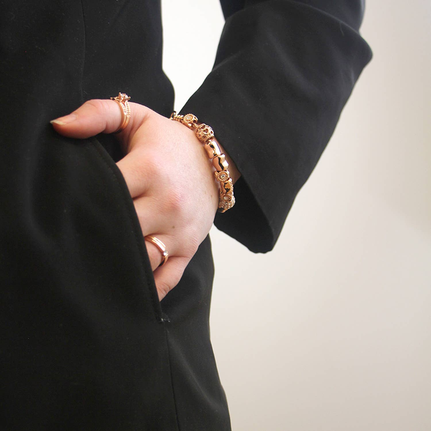 CARALI / MYC Paris - Vendita all'ingrosso Braccialetto con ciondolo/pendente - Bracciale Charme Radiante in Oro Rosa e Cristalli5