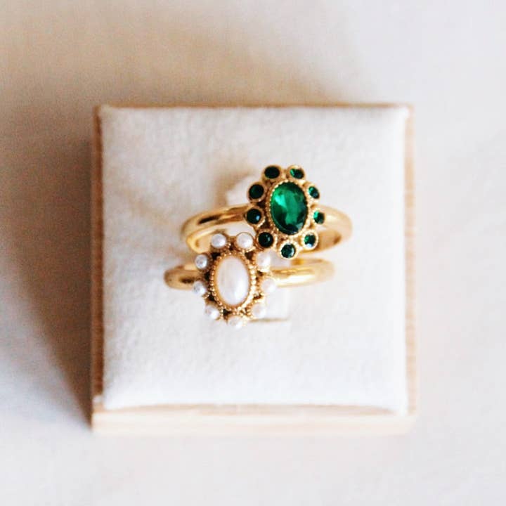 Bazou - Wholesale Multi-Stone Ring - Stainless steel vintage ring with green stones - gold