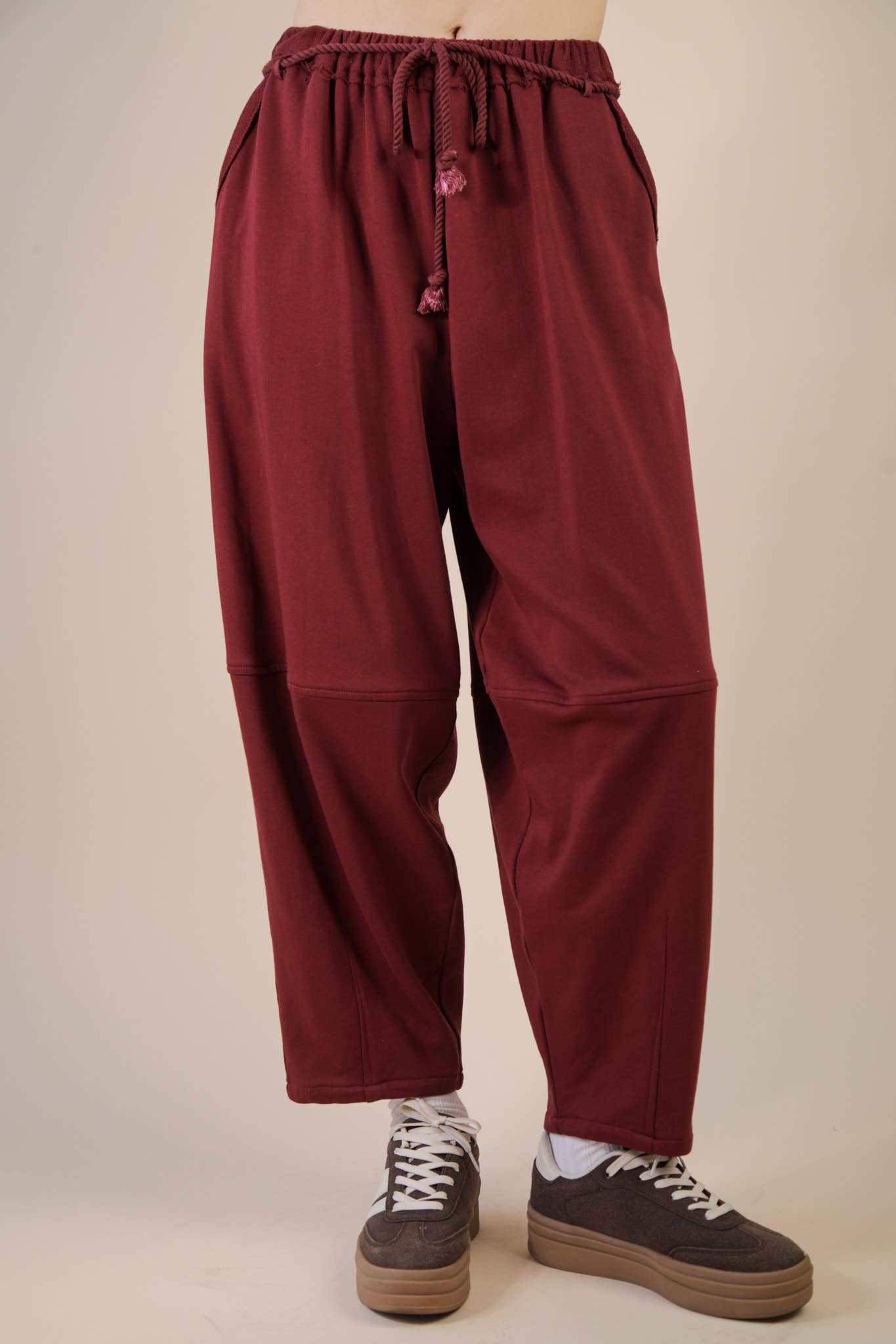 VERY J – Calças - Mulher por atacado – NP70814-Calças de Barril com Faixa de Cintura Trançada18