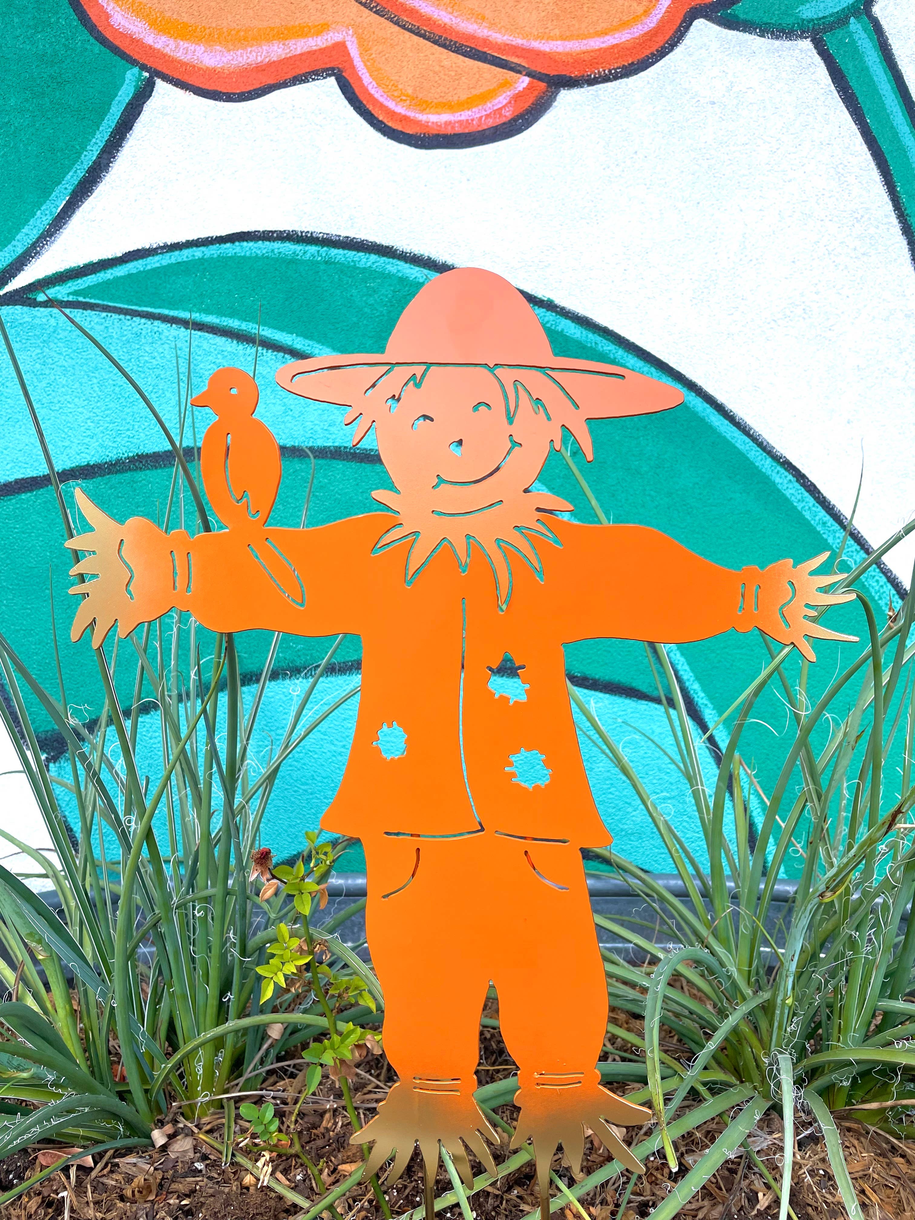 Garden Deva Sculpture Co. - Wholesale Outdoor Ornament/Decor - Gleeful Scarecrow2