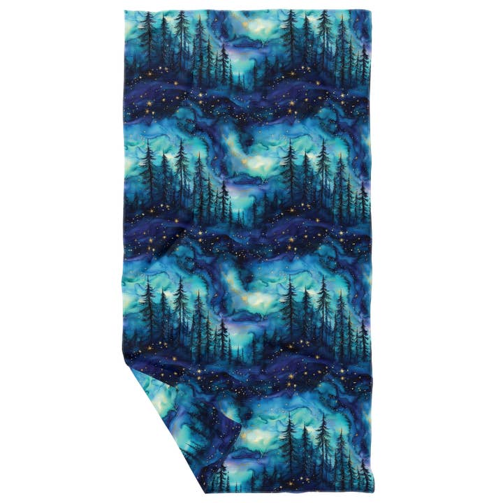 Asciugamano da cucina a doppio lato con foresta magica dell'aurora boreale. per la vendita all'ingrosso da parte di June Apothicarie