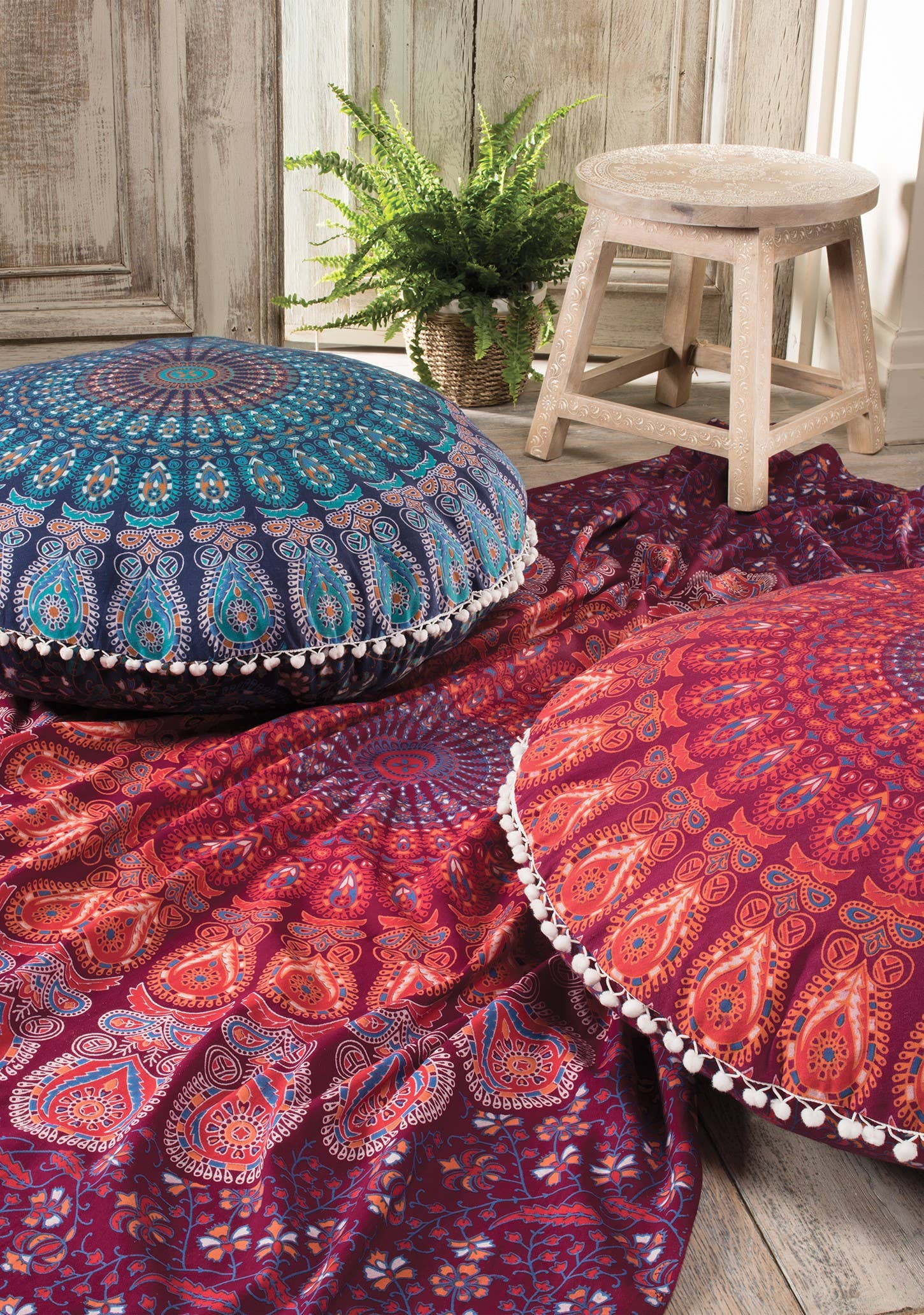 Namaste - Vendita all'ingrosso Cuscini da pavimento - Copricuscino da pavimento in cotone stampato a mano con motivo pavone 82 x 82 cm1