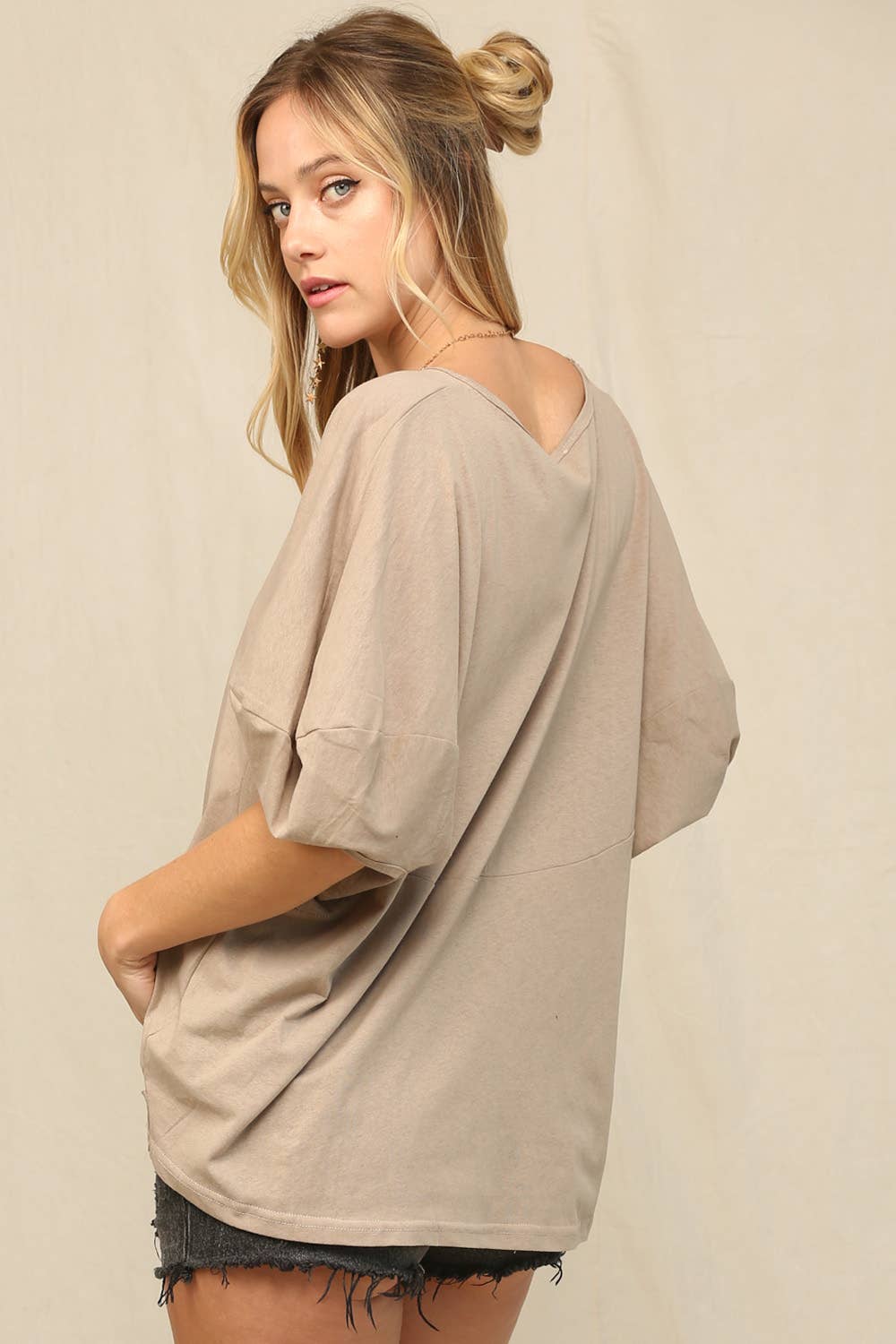 KyeMi - Wholesale Tunic - Women's - Relaxed, Slightly Oversized Fit Top17