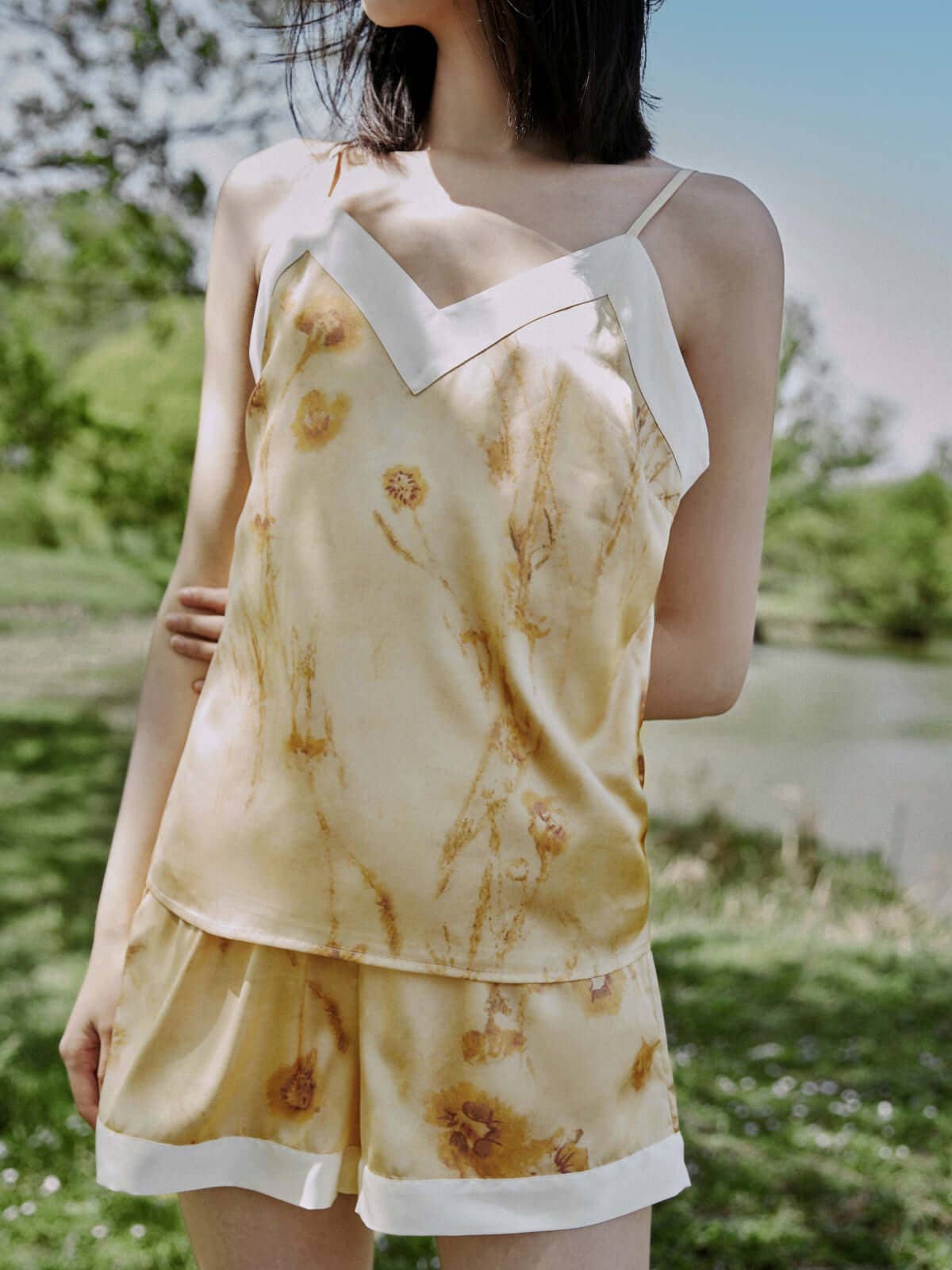 Guld Blomstret guld camisole og shorts pyjamassæt med lommer for engroshandel på Faire4