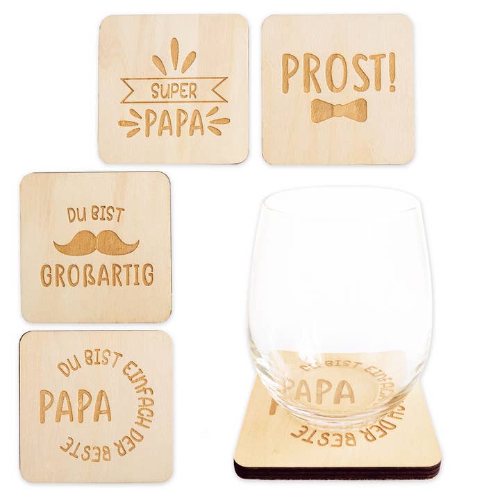 4 glasbrikker af poppeltræ med Papa-gravering for engroshandel hos Papierdrachen