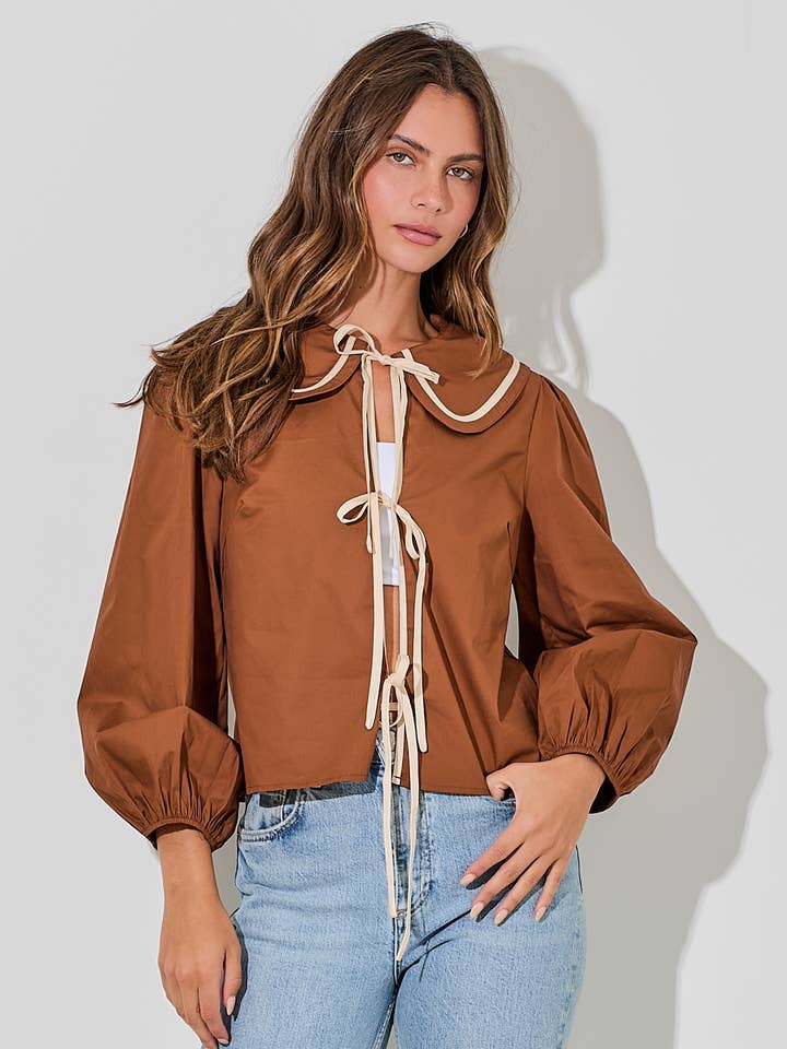 HAUT À COL AVEC DÉTAIL DE CRAVATE pour la vente par Baevely by Wellmade USA