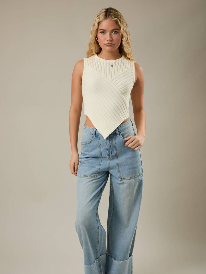 HIGH WAISTED WIDE LEG CUFFED JEANS for wholesale by LE LIS