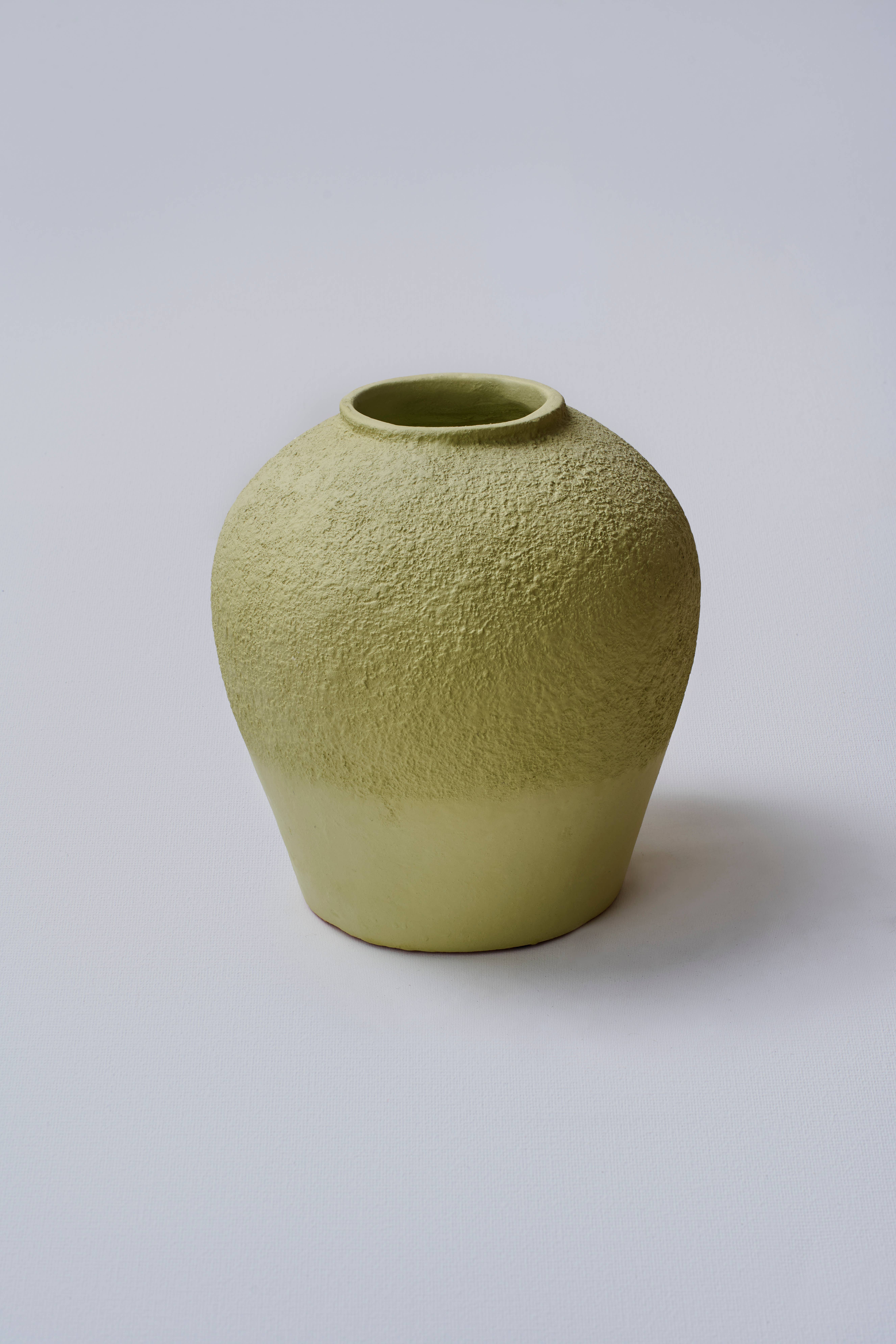 Atolia Designs – Großhandel Vasen – Gin strukturierte Pappmaché-Vase3