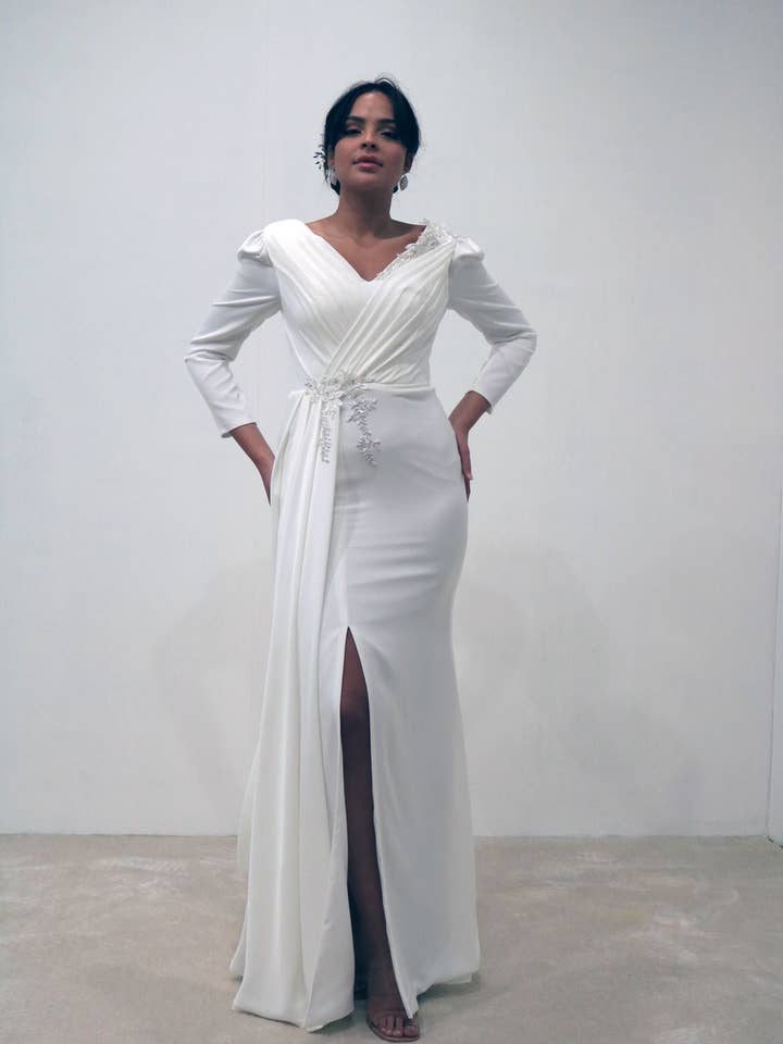 Kleid mit Ärmeln TL-1192 für den Großhandel von Invitadissimas