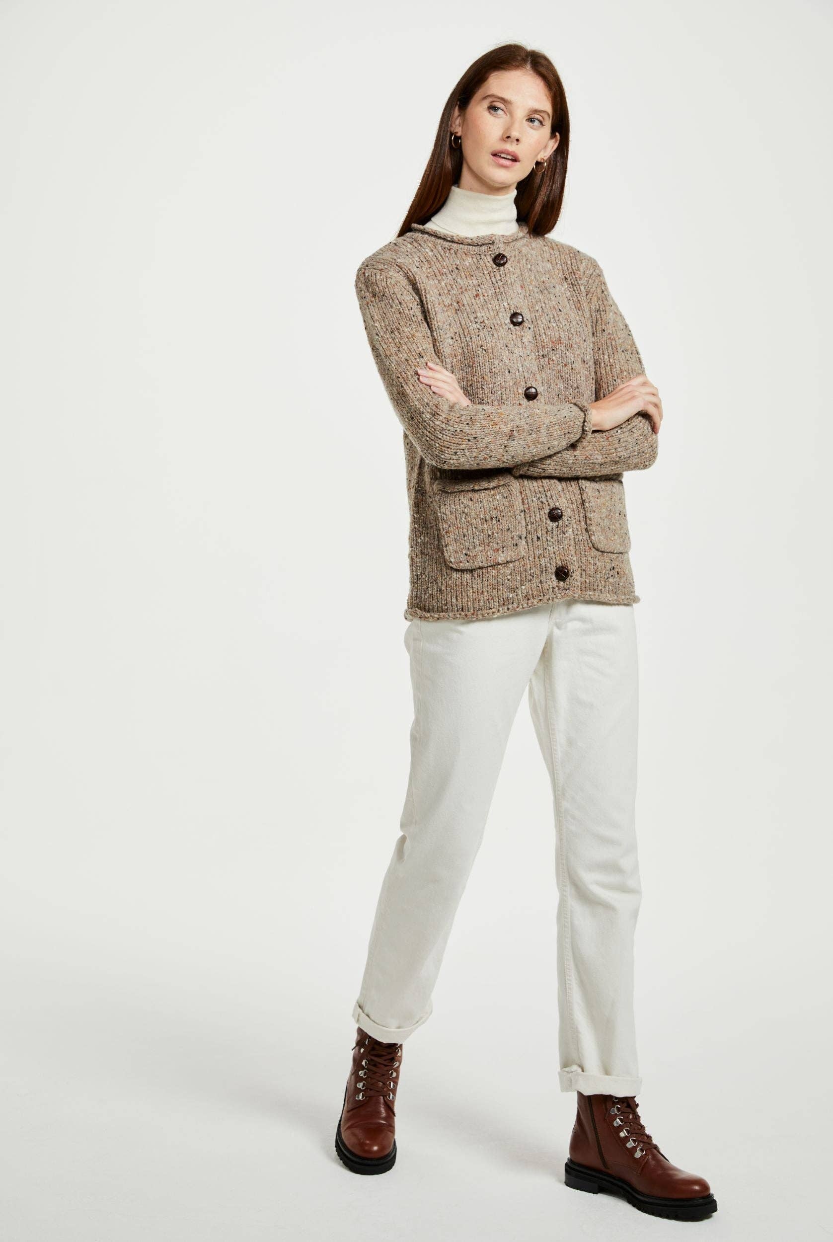 Aran Woollen Mills – Großhandel Strickjacke – Damen – Avondale Damen Tweed-Cardigan - Honig2