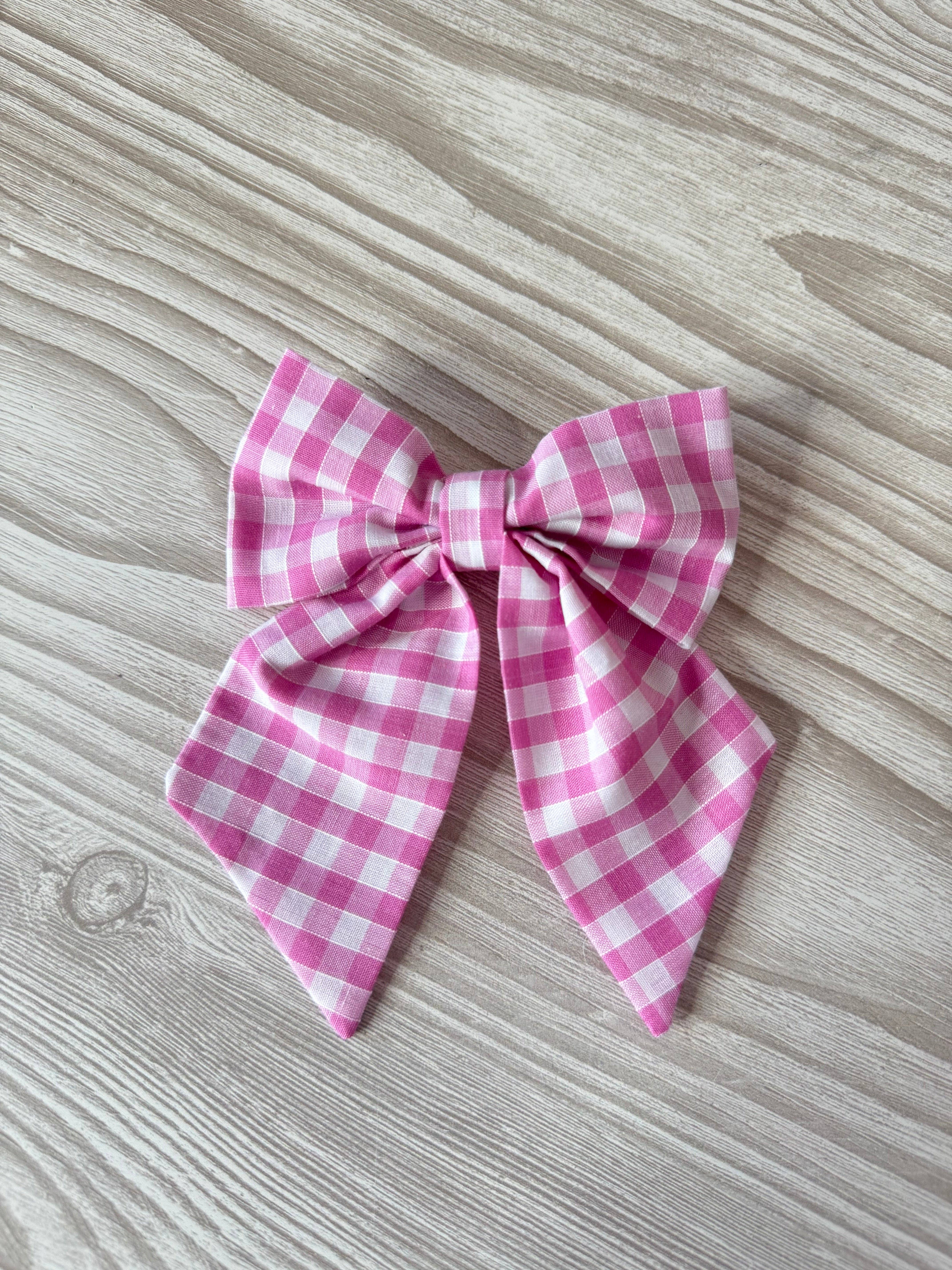 Emily's Weaving – Großhandel Haarschleife – Kinder – Kleine rosa karierte Schleife5