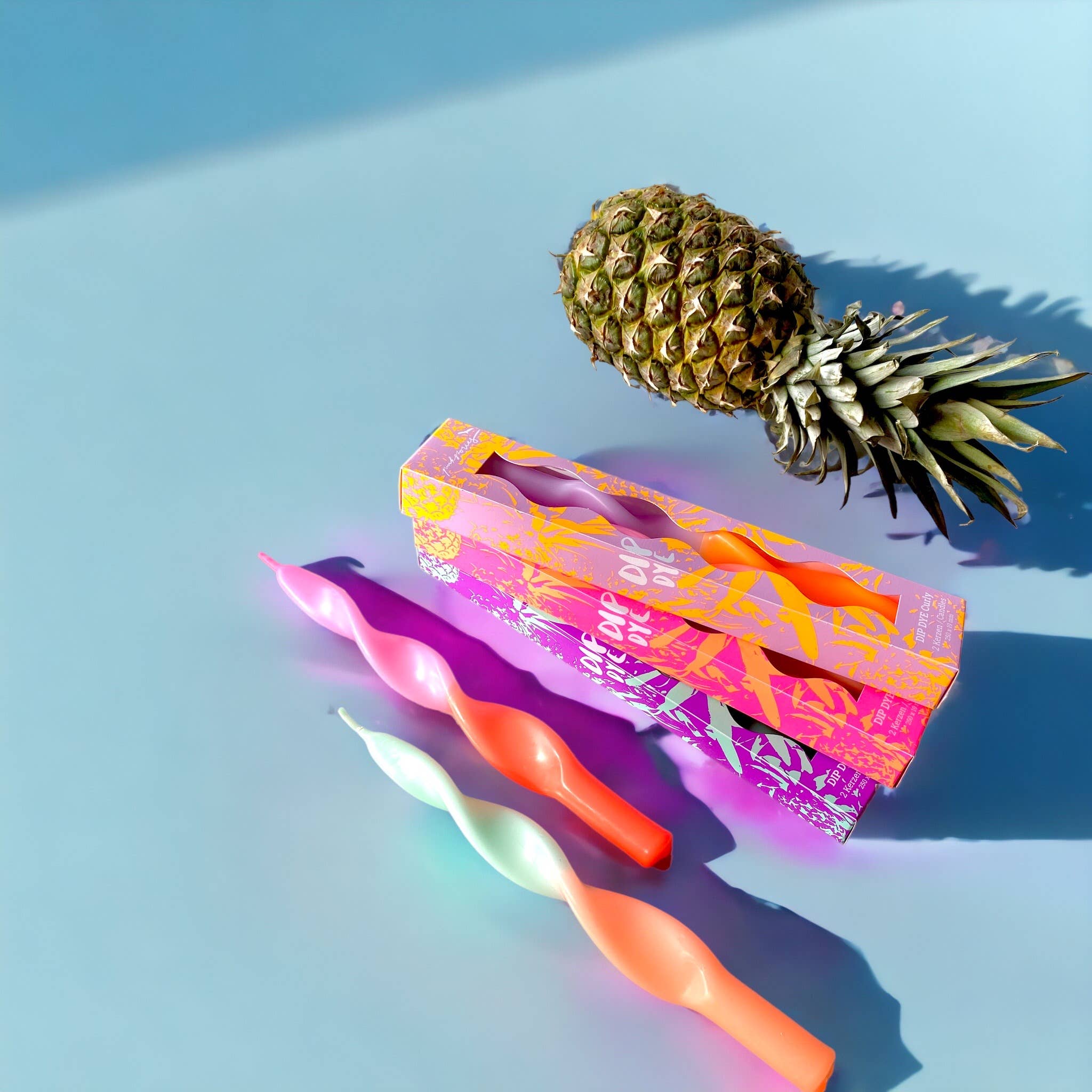 Pink Stories – Engroshandel Stearinlys/lysestage – Dip Dye krøllede stearinlys, Miami Edition pink3