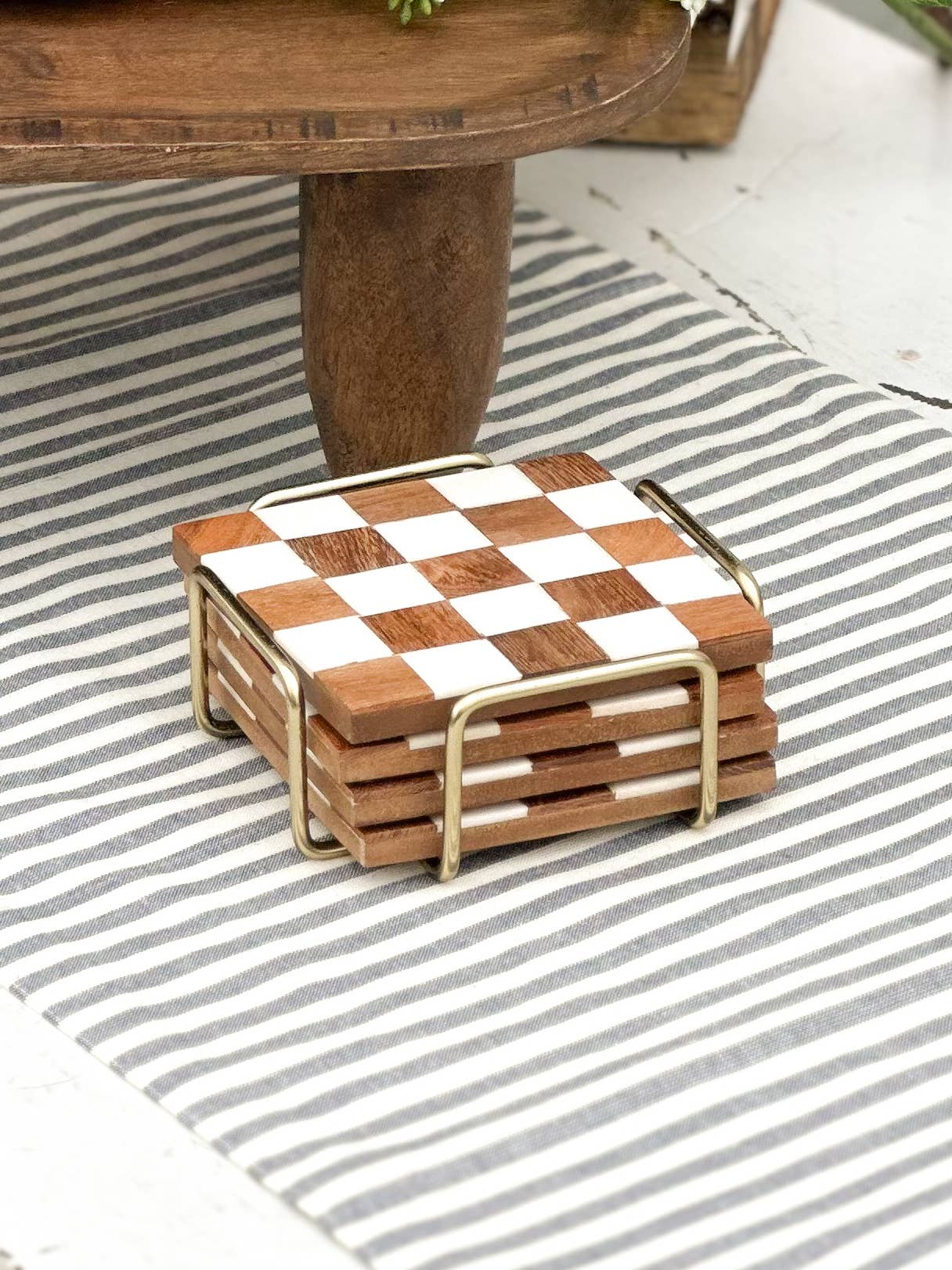 Made Market Co. – Engroshandel Bordskånere – Ternede træbrikker med holder6