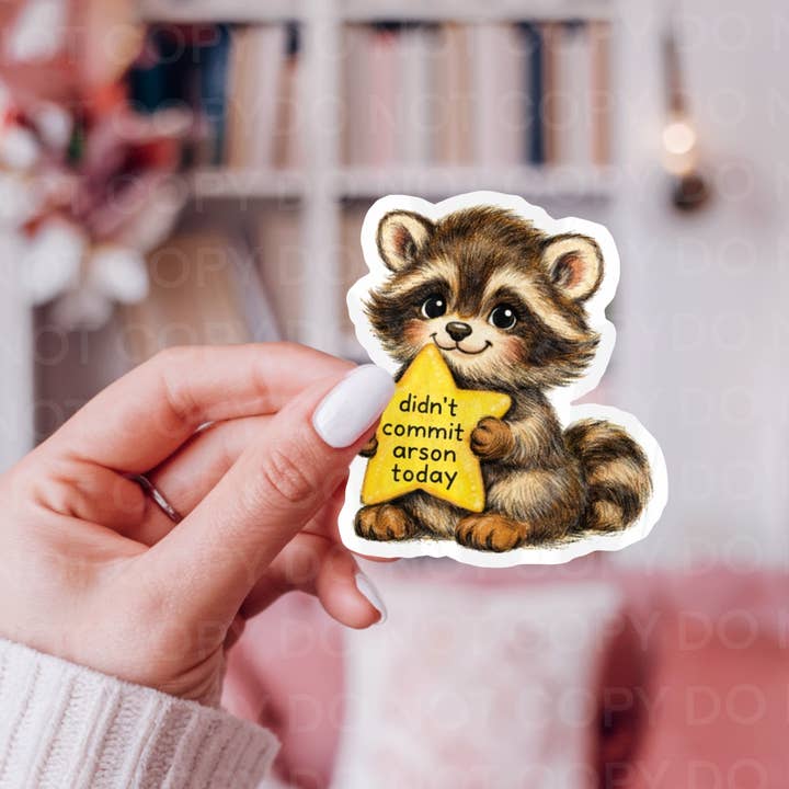 No cometí incendio, cariño, pegatina de estrella dorada de mapache para venta al por mayor de Ace the Pitmatian Co