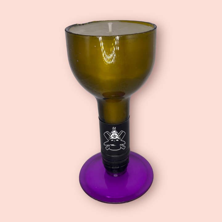 Candela piccola con tappo a bottiglia per la vendita all'ingrosso da parte di Tappan Candleworks