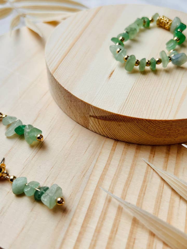 Set groene armband en oorbellen met aventurijn voor wholesale door Lavender Avenue