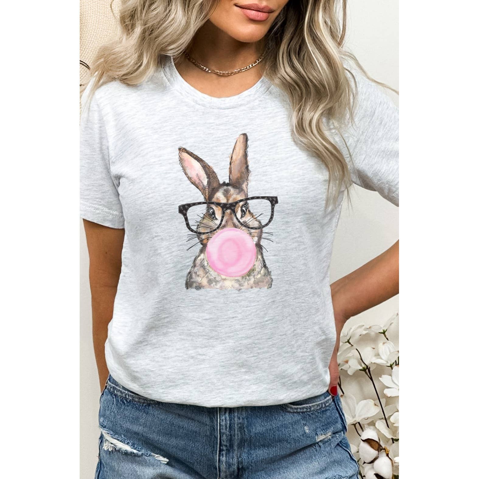 Kissed Apparel – Großhandel T-Shirt mit Siebdruck – Damen – Bunny Pink Bubblegum Brillen-T-Shirt mit Oster-Frühlings-Grafik0