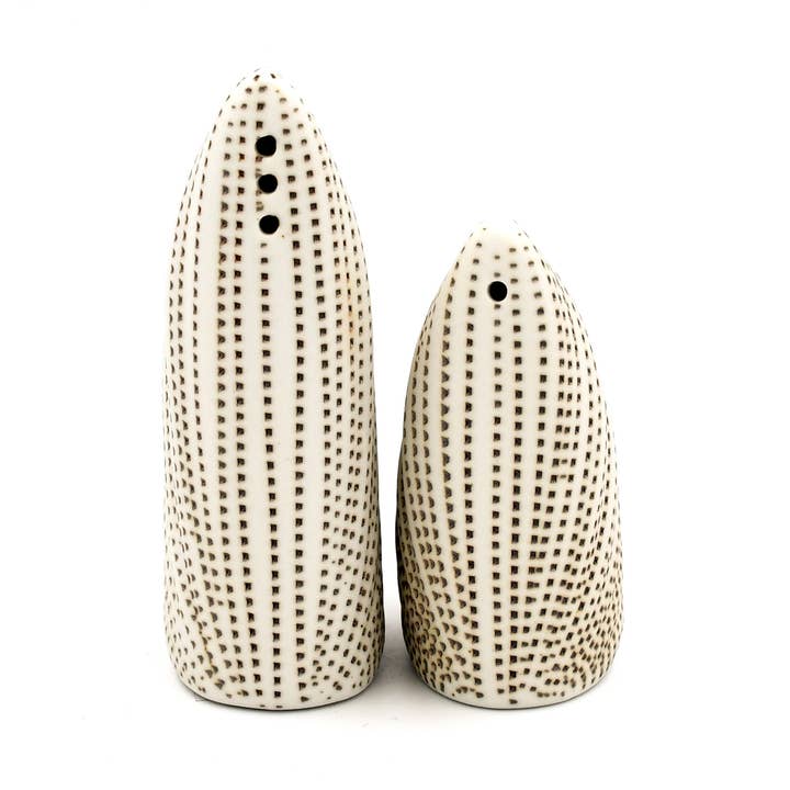 Art Floral Trading LLC - Vendita all'ingrosso Set sale e pepe - Set di macinini per sale e pepe in porcellana artigianale SP056W23 ADA2