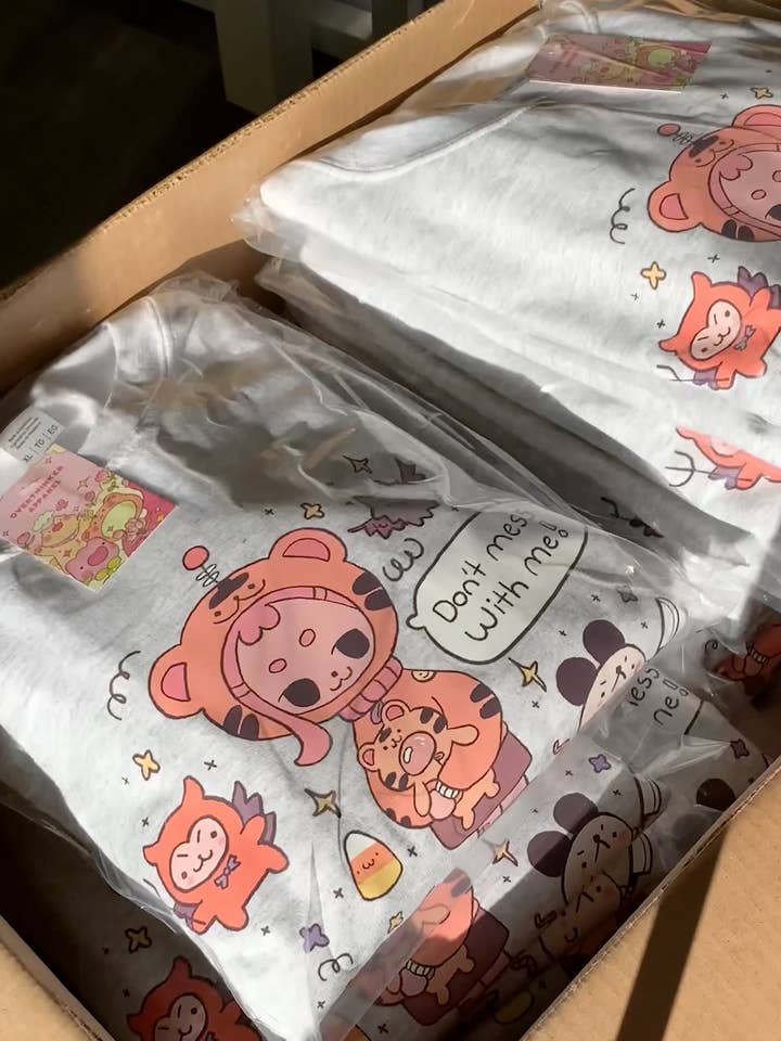 Overthinker Apparel - Wholesale Graphic Sweatshirt - Unisex - Don’t Mess With Me Midweight Graphic Crewneck Sweatshirt2