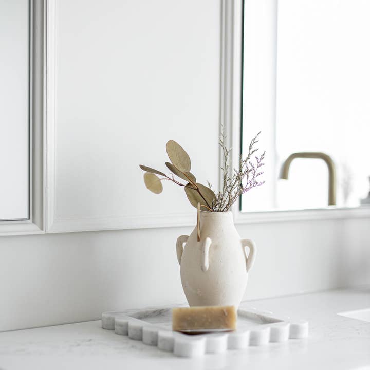 Luxe B Co - Wholesale Decorative tray - White Marble Scalloped Tray3