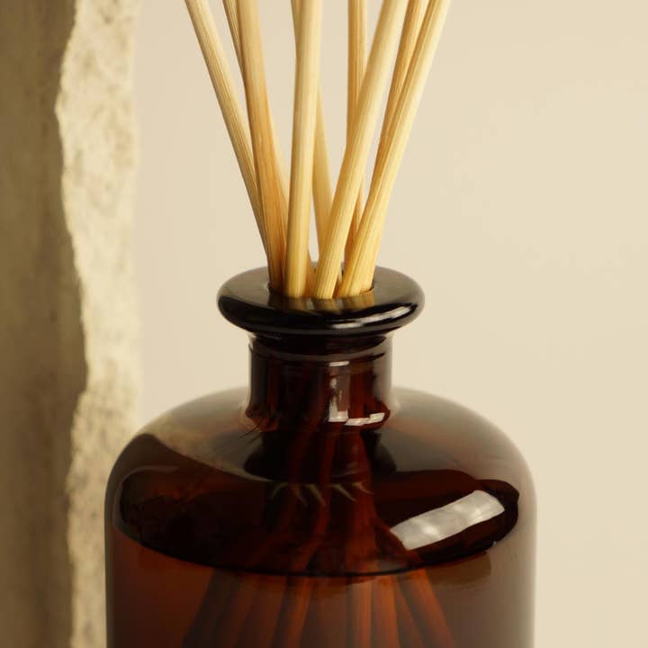 SEVENREEDS - Wholesale Reed Diffuser - THE OLPHACTORY PALO SANTO Stick Air Freshener 500ml
