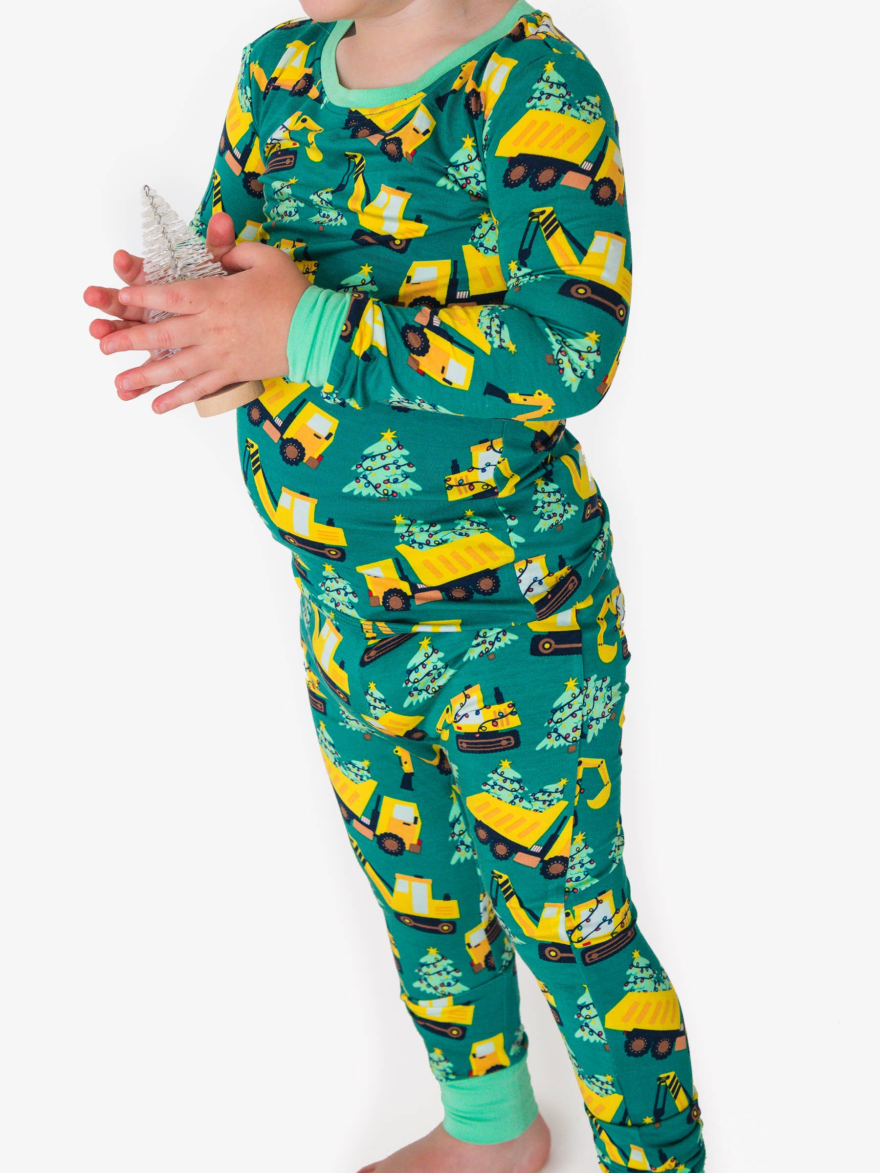 Grön SoftSnooze™ Barn Bambu Viskos Holiday Haul Pyjamaset med Långärmad Tröja för wholesale på Faire1