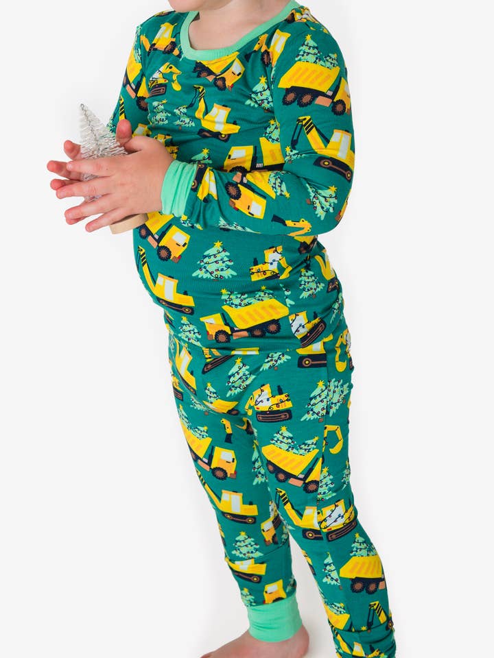 Grön SoftSnooze™ Barn Bambu Viskos Holiday Haul Pyjamaset med Långärmad Tröja för wholesale på Faire1