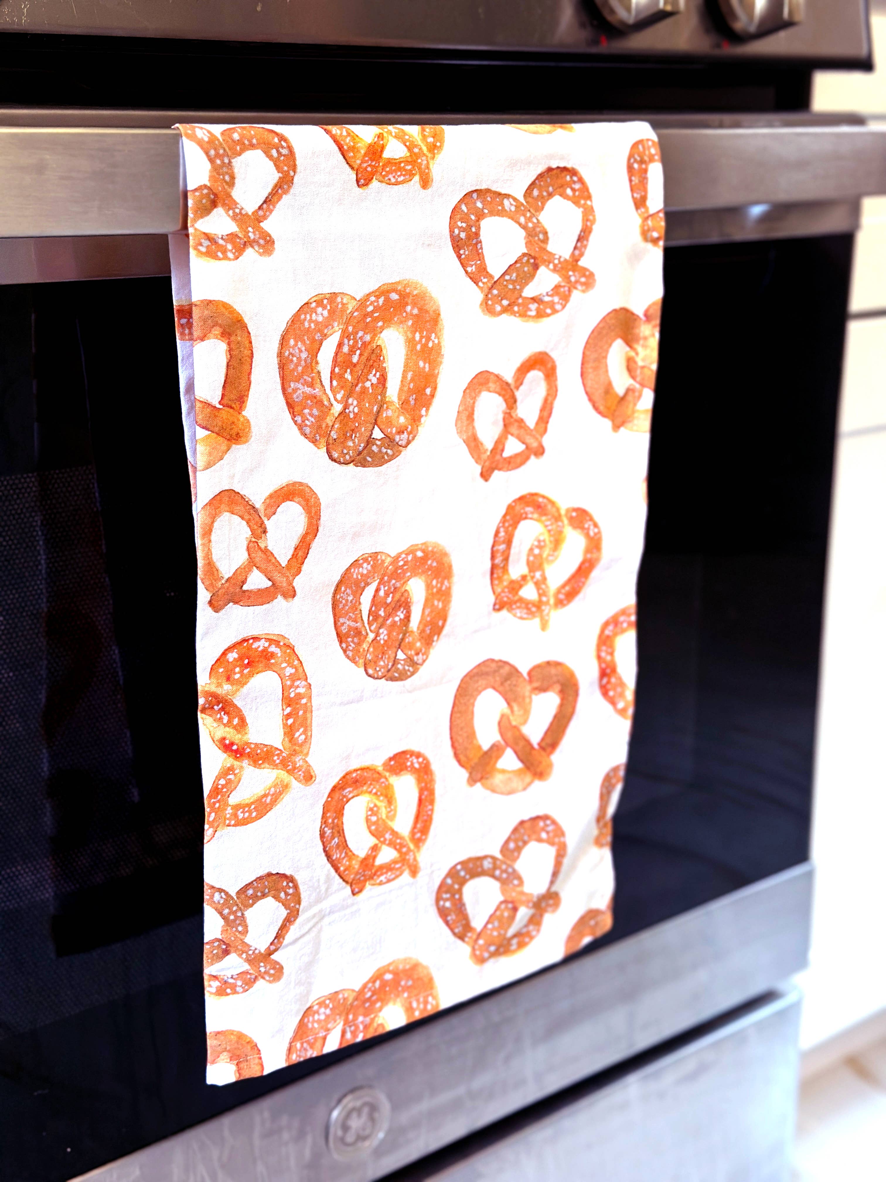 S Pogas Art - Wholesale Tea Towel - Watercolor Pretzel Kitchen Tea Towel - 100% cotton 4