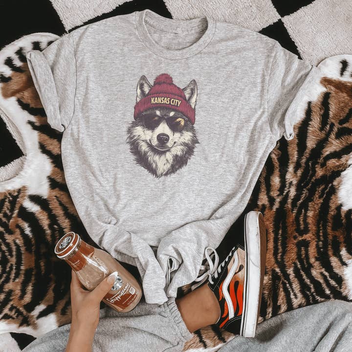 Vintage Chiefs Graphic Tee for wholesale by H+P Wholesale