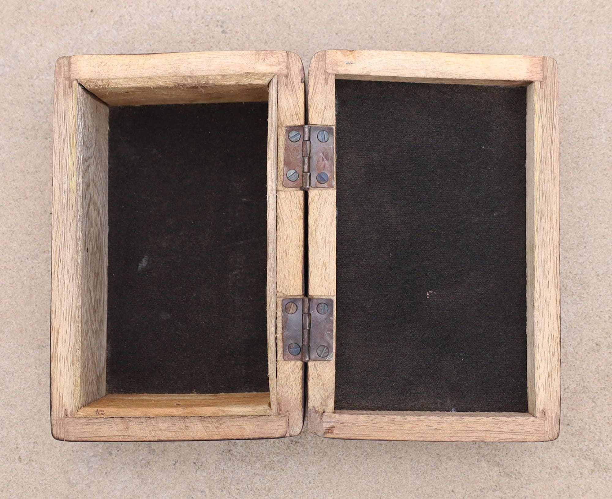 Lungta Imports – wholesale Jewellery box/organiser – Hand Carved Celtic Cross Wooden Box Keepsake Jewelry Storage13