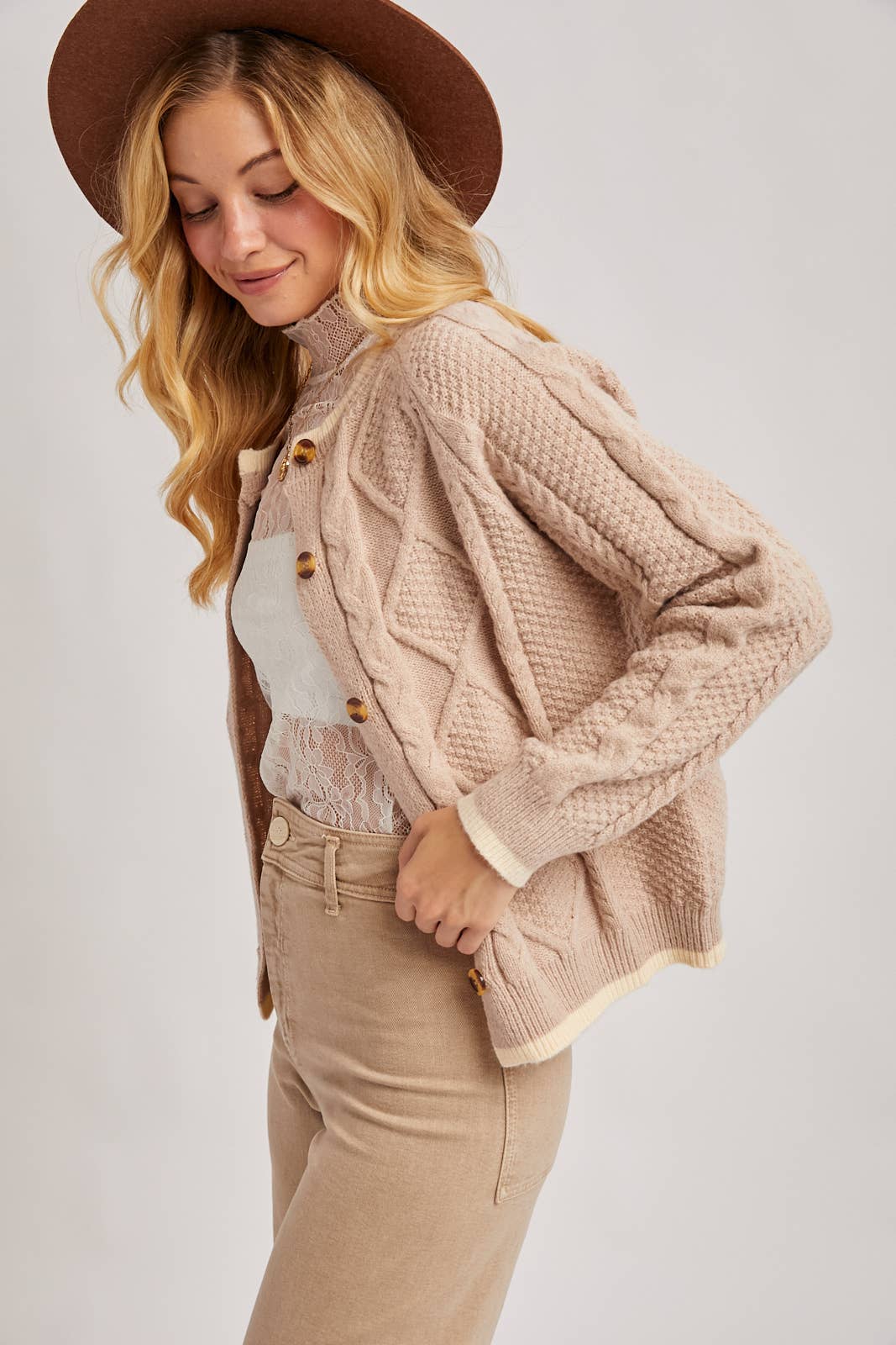 Bluivy - Vendita all'ingrosso Cardigan - Donna - CARDIGAN IN MAGLIA A TRECCE BUTTON DOWN7