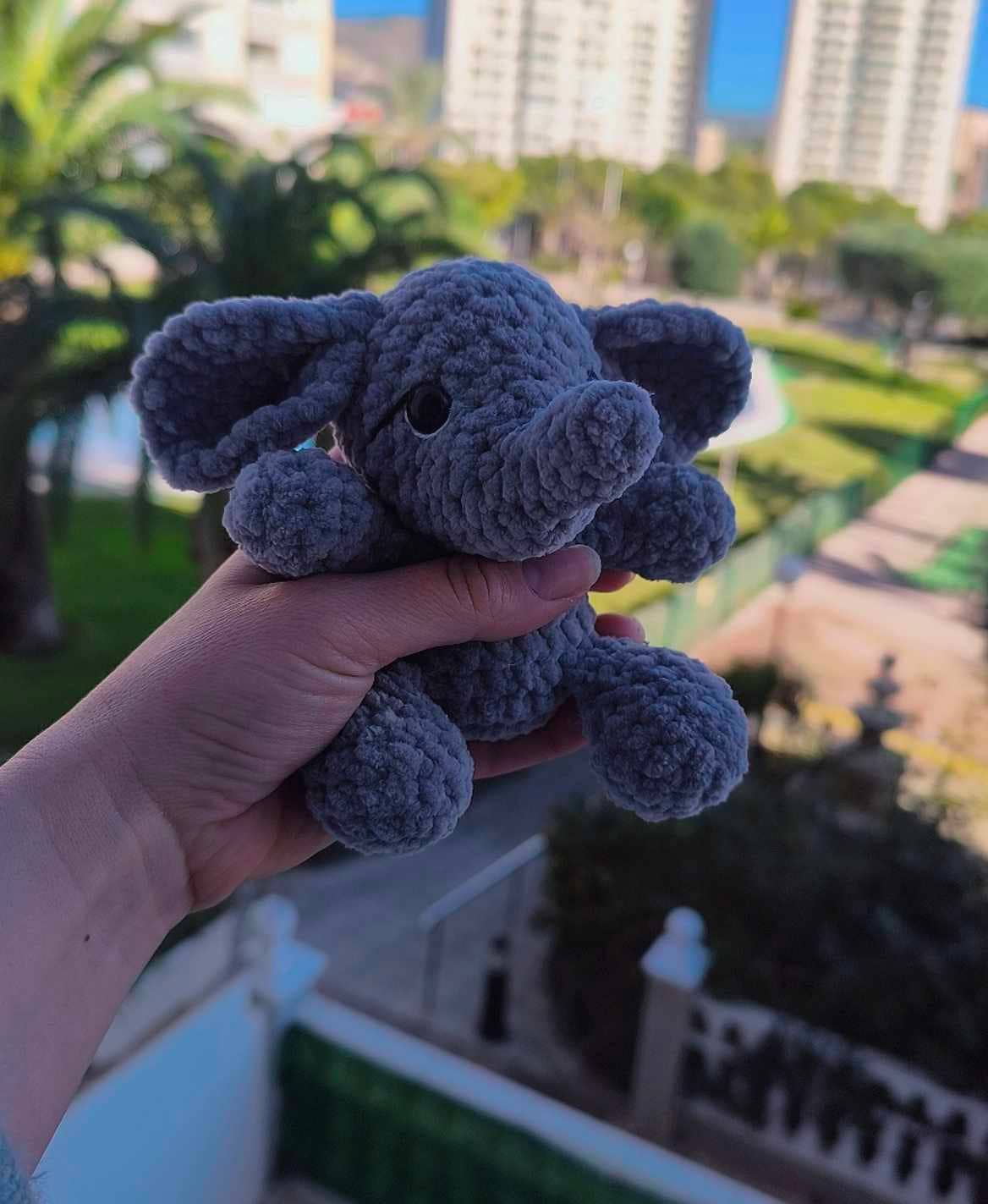 Briars Crochet Crafts - Vendita all'ingrosso Peluche - Bambini e neonati - Elefante di peluche all'uncinetto1