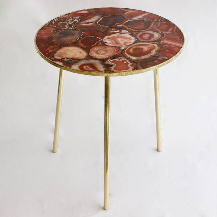 Table d'appoint ronde en agate rouge bordeaux pour la vente par The Tangerine Store
