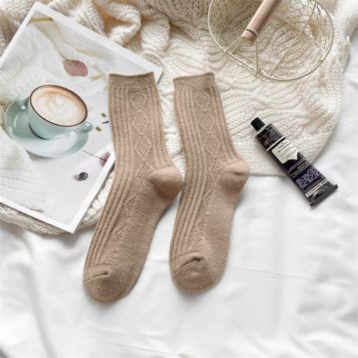 Funkyrel® Atzbranding Limited – Großhandel Socken – Damen – Rufia - Socken mit festem Rautenmuster in Wadenlänge8