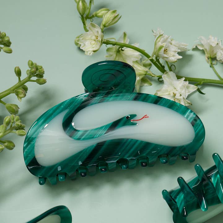 Pinza per capelli a forma di serpente, grande, in acetato verde giada per la vendita all'ingrosso da parte di WINONA IRENE