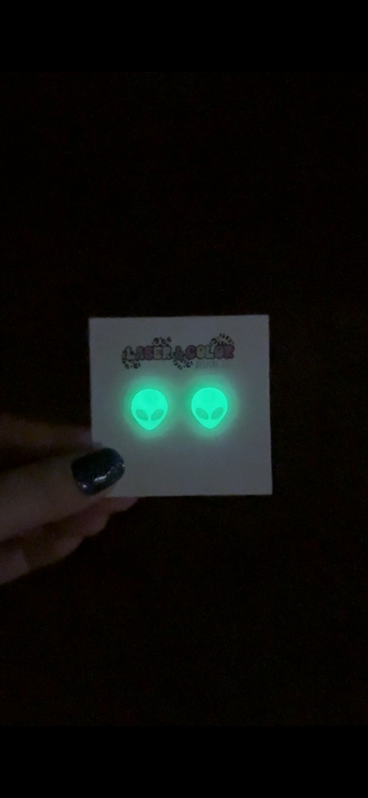 Laser & Color Designs LLC - Vente Clous d'oreille - Boucles d'oreilles extraterrestres, boucles d'oreilles d'Halloween, brillent dans le noir3