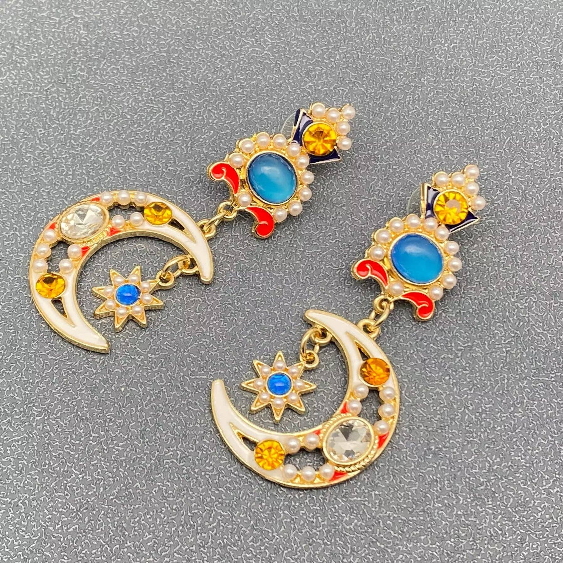 Mio Queena - Wholesale Dangle Earrings - Vintage Rhinestone Enamel Star Moon Dangle Earrings - MS1