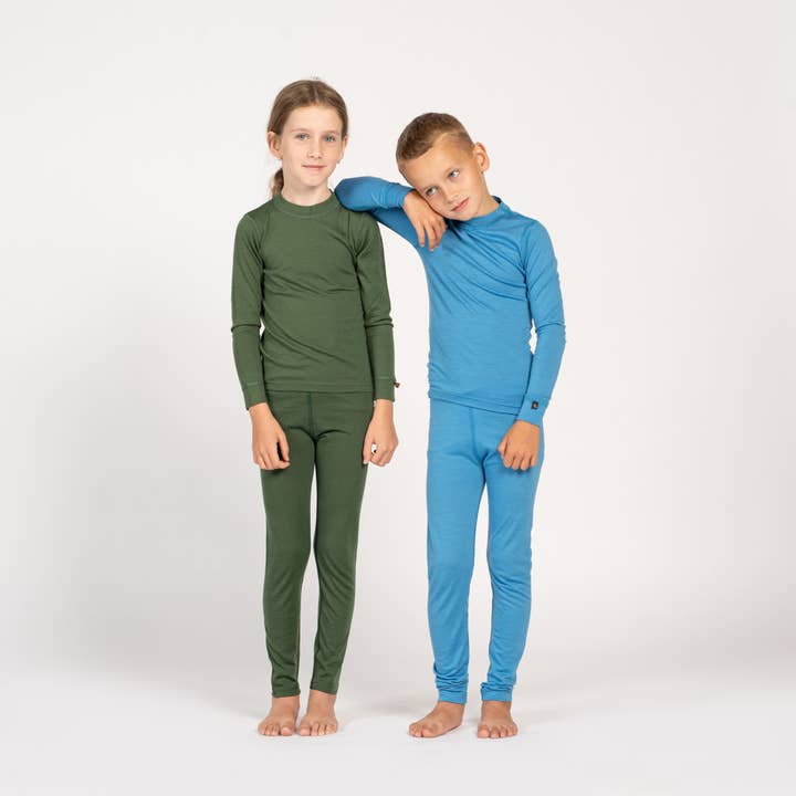 menique - Vendita all'ingrosso Completo top e pantaloncini - Bambini - Set termico bambino in lana merino 100% manica lunga e pantaloni verde scuro1