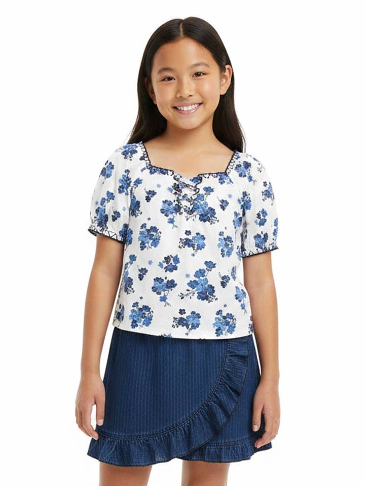 Flickor, rosa vävd topp med blommigt mönster, fyrkantig halsringning och puffigt jeansskort - 2404667 för wholesale av Hemworld