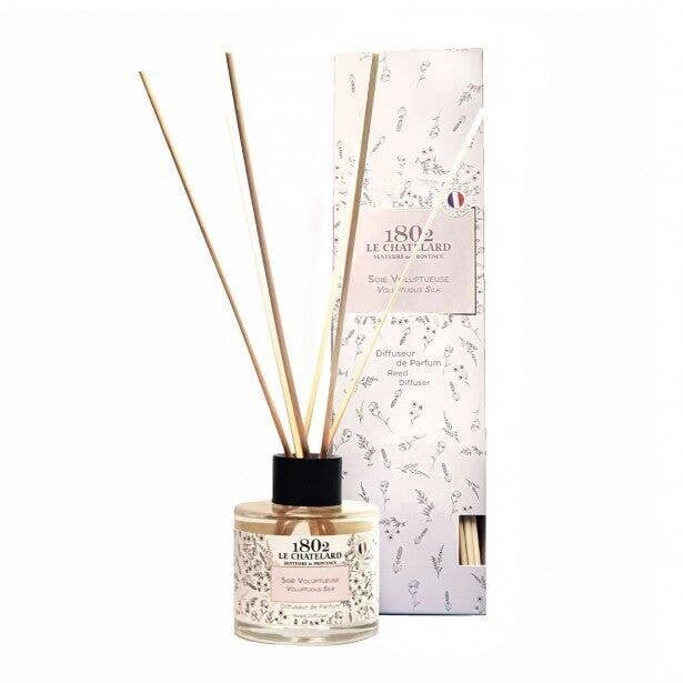 Le Chatelard 1802 - Wholesale Reed Diffuser - 100ml Fragrance Diffuser Voluptuous Silk0