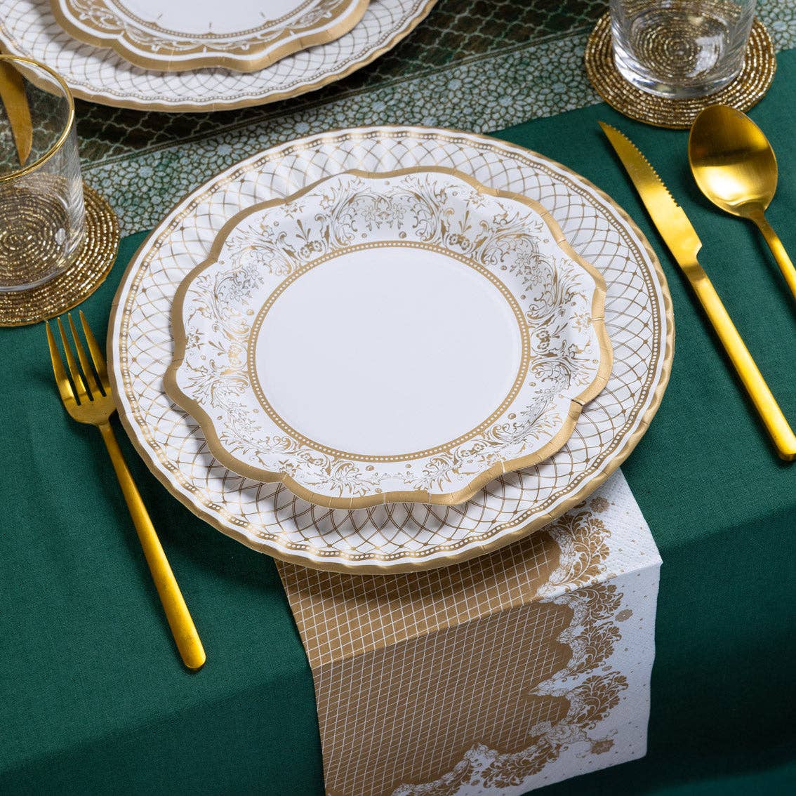 Talking Tables USA - Wholesale Disposable Plate - Gold Plates Medium - 12 Pack | Christmas Plates |7