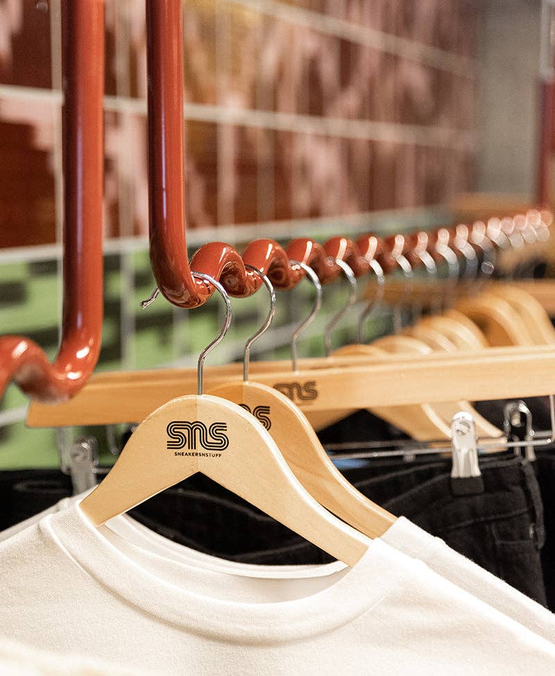 Sinecollection – Großhandel Kleiderbügel – Große Deckenmontierte Kleiderhänger7