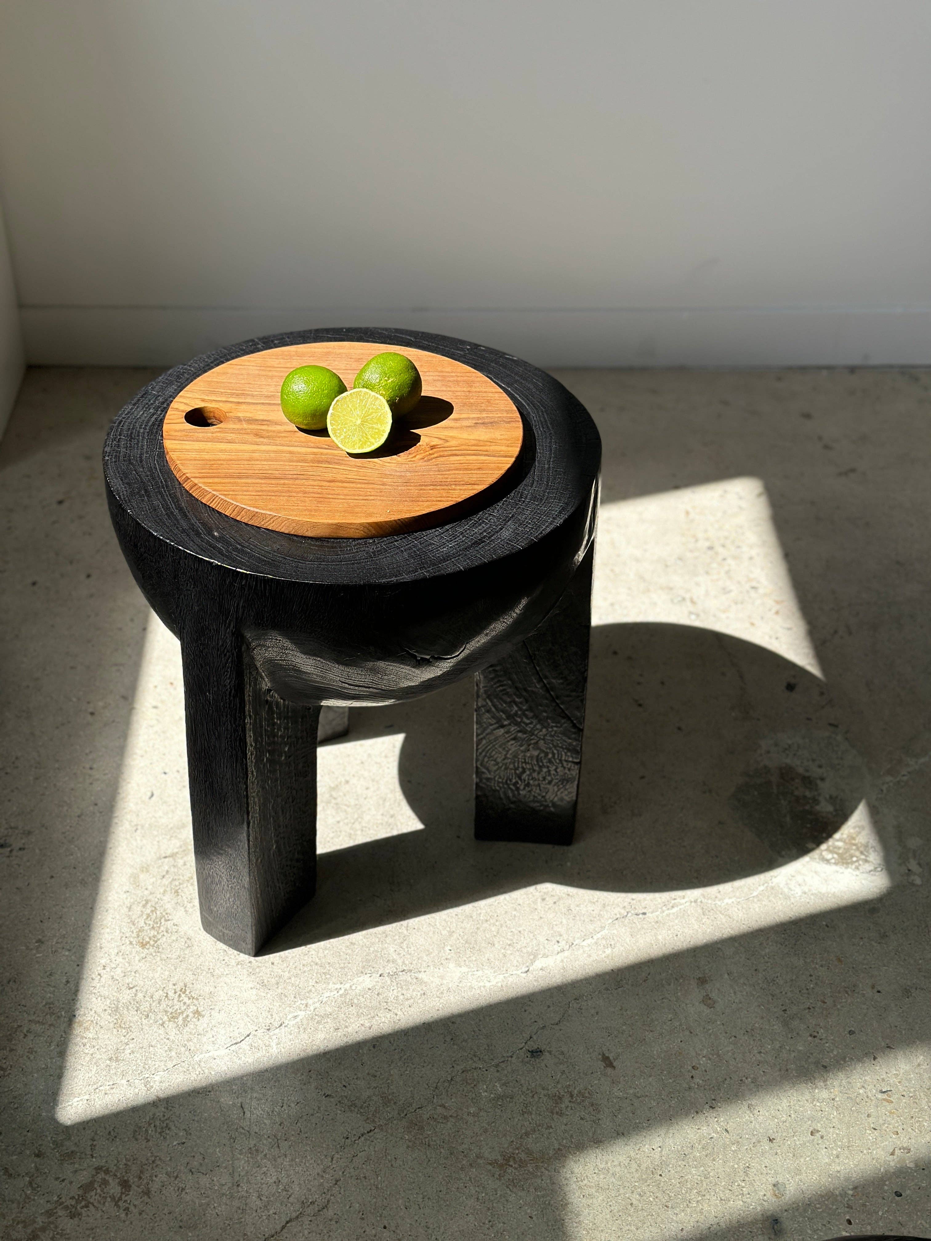 Office Objets – wholesale Skärbräda – Rund skärbräda i urholkad teak D:3092