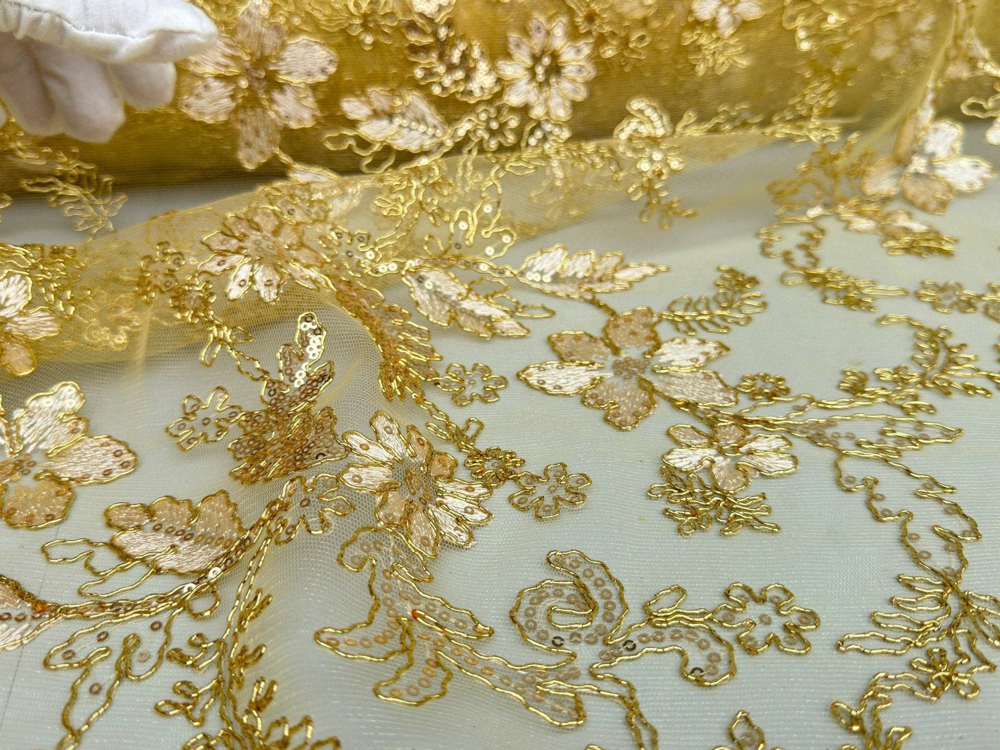 GalaTextile - Venta al por mayor Material para manualidades - Tela de encaje de malla dorada bordada con lentejuelas de encaje con cordones por yarda, no elástica, encaje floral amarillo para vestidos de niña, lazos, vestido de novia,7