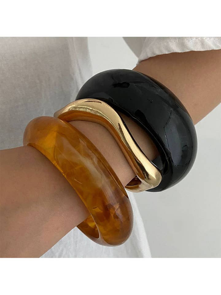 Black Resin & Gold Bangle for wholesale by Lyonlee