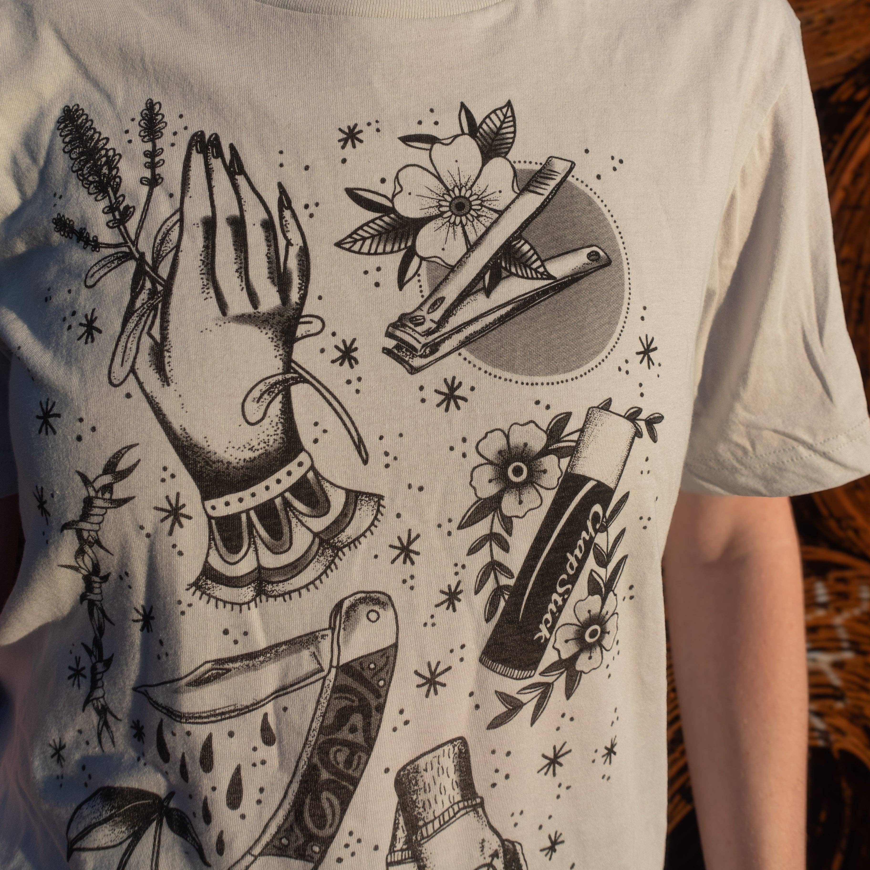 heycolanda studio - Wholesale Screen Printed T-Shirt - Women's - Sapphic Flash Short Sleeve2