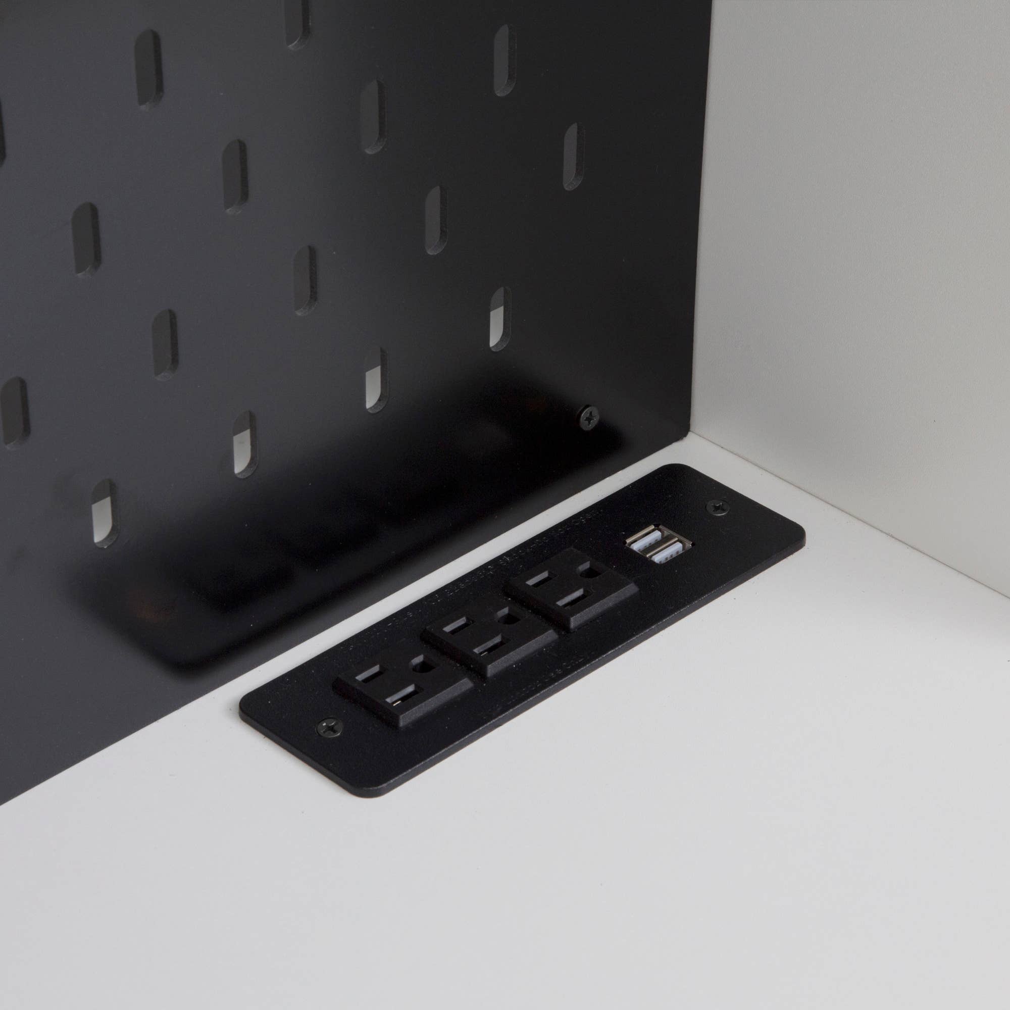 39F Inc. - Vente Armoire - Armoire de garde-manger 74", station de charge, support pour micro-ondes11