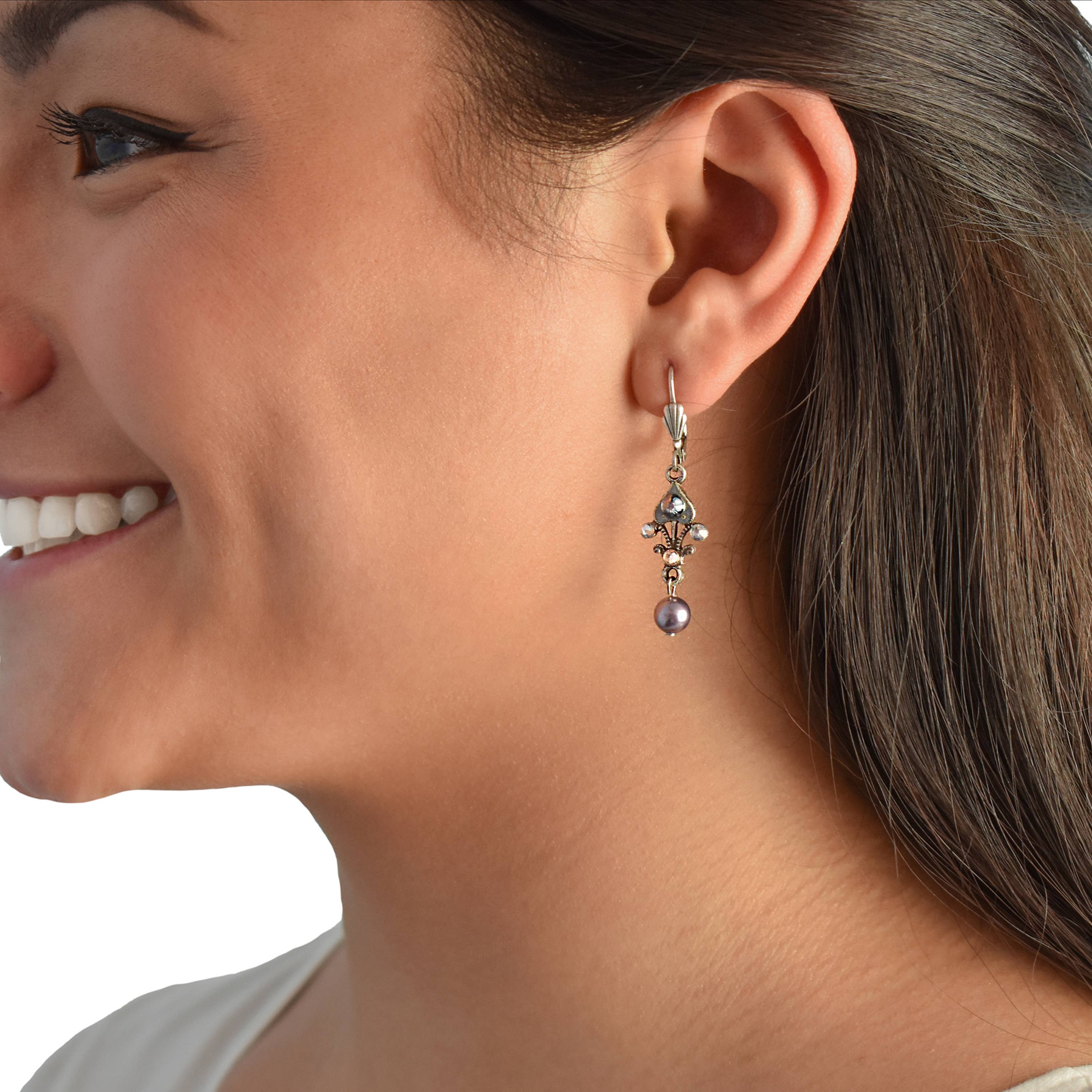 Anne Koplik Designs, Inc. – wholesale Hängande örhängen – Maeve Crystal örhängen1